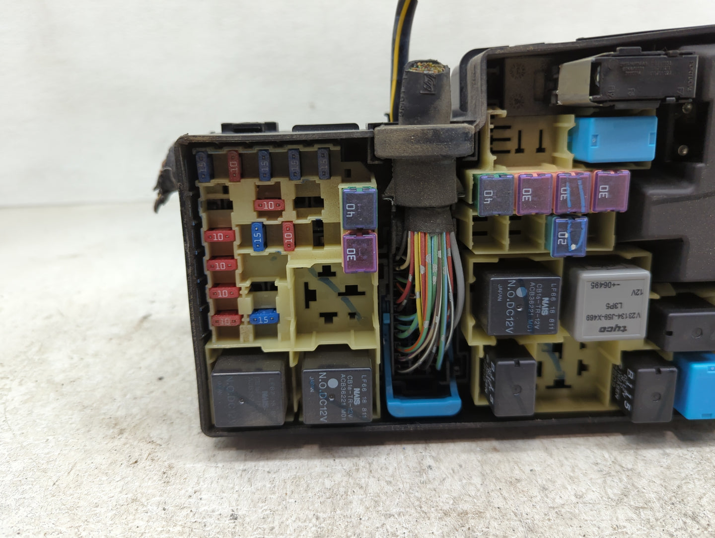 2004-2009 Mazda 3 Fusebox Fuse Box Panel Relay Module P/N:518818109 BP4K-66765 Fits Fits 2004 2005 2006 2007 2008 2009 OEM U