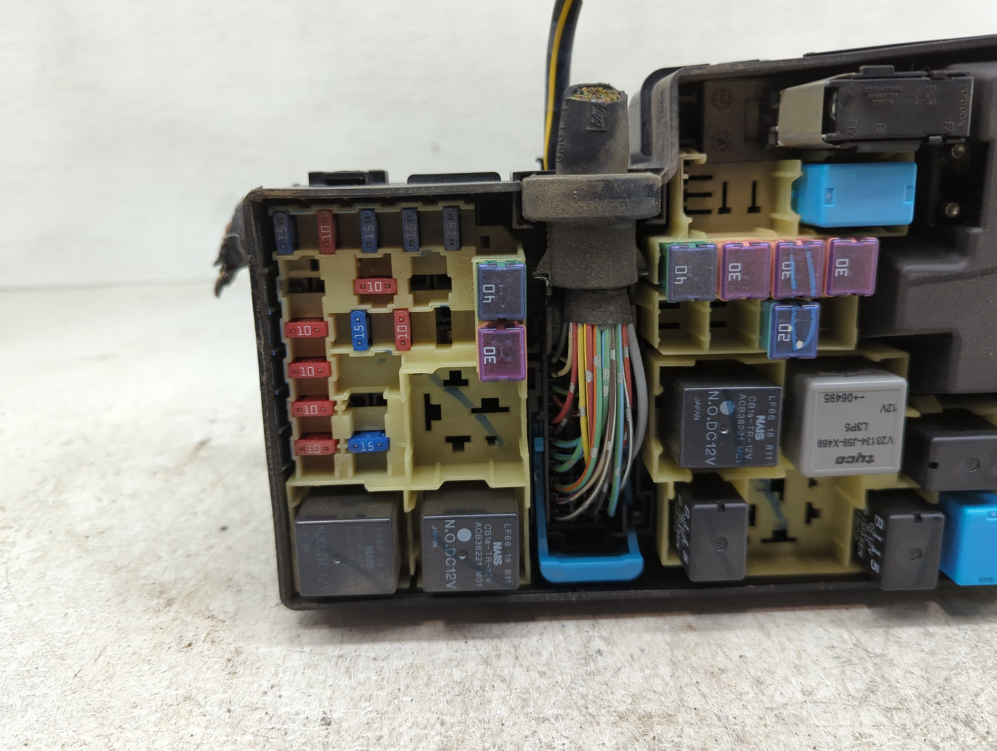2004-2009 Mazda 3 Fusebox Fuse Box Panel Relay Module P/N:518818109 BP4K-66765 Fits Fits 2004 2005 2006 2007 2008 2009 OEM U