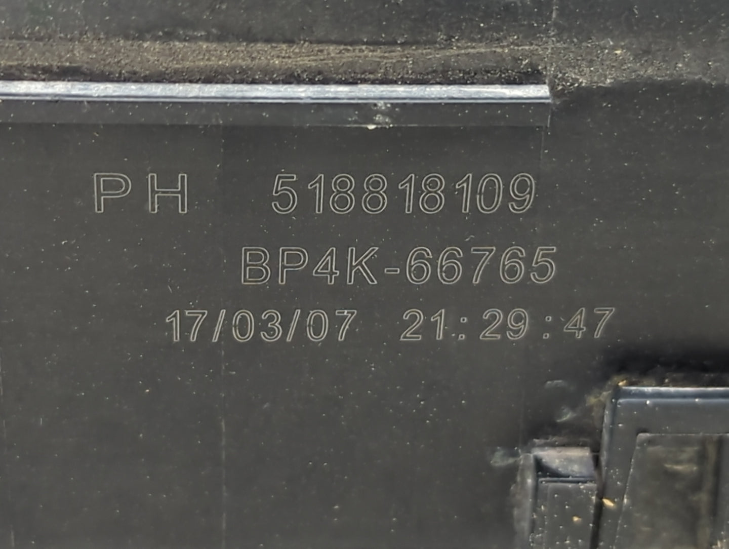2004-2009 Mazda 3 Fusebox Fuse Box Panel Relay Module P/N:518818109 BP4K-66765 Fits Fits 2004 2005 2006 2007 2008 2009 OEM U