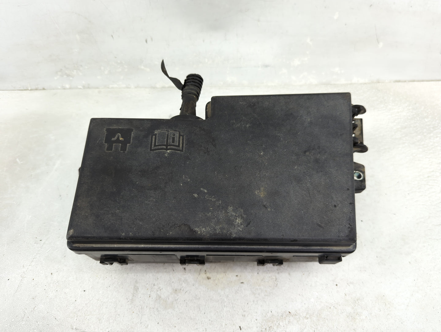 2004-2009 Mazda 3 Fusebox Fuse Box Panel Relay Module P/N:518818109 BP4K-66765 Fits Fits 2004 2005 2006 2007 2008 2009 OEM U
