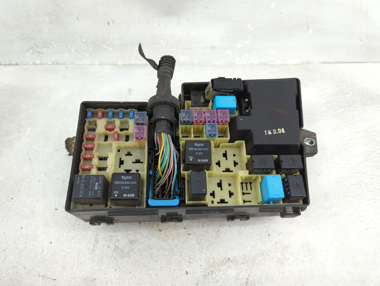 2004-2009 Mazda 3 Fusebox Fuse Box Panel Relay Module P/N:518818109 BP4K-66765 Fits Fits 2004 2005 2006 2007 2008 2009 OEM U