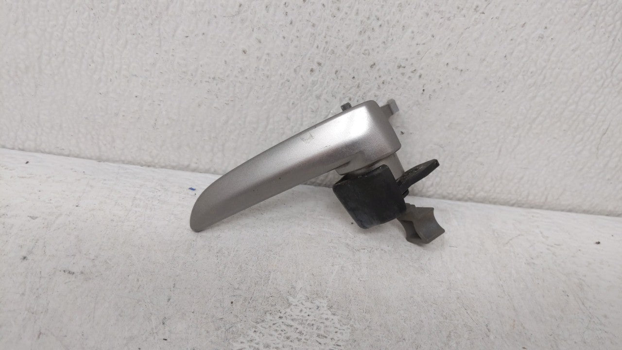 2007 Mazda 3 Passenger Front Right Door Handle Exterior Assembly Silver - Oemusedautoparts1.com