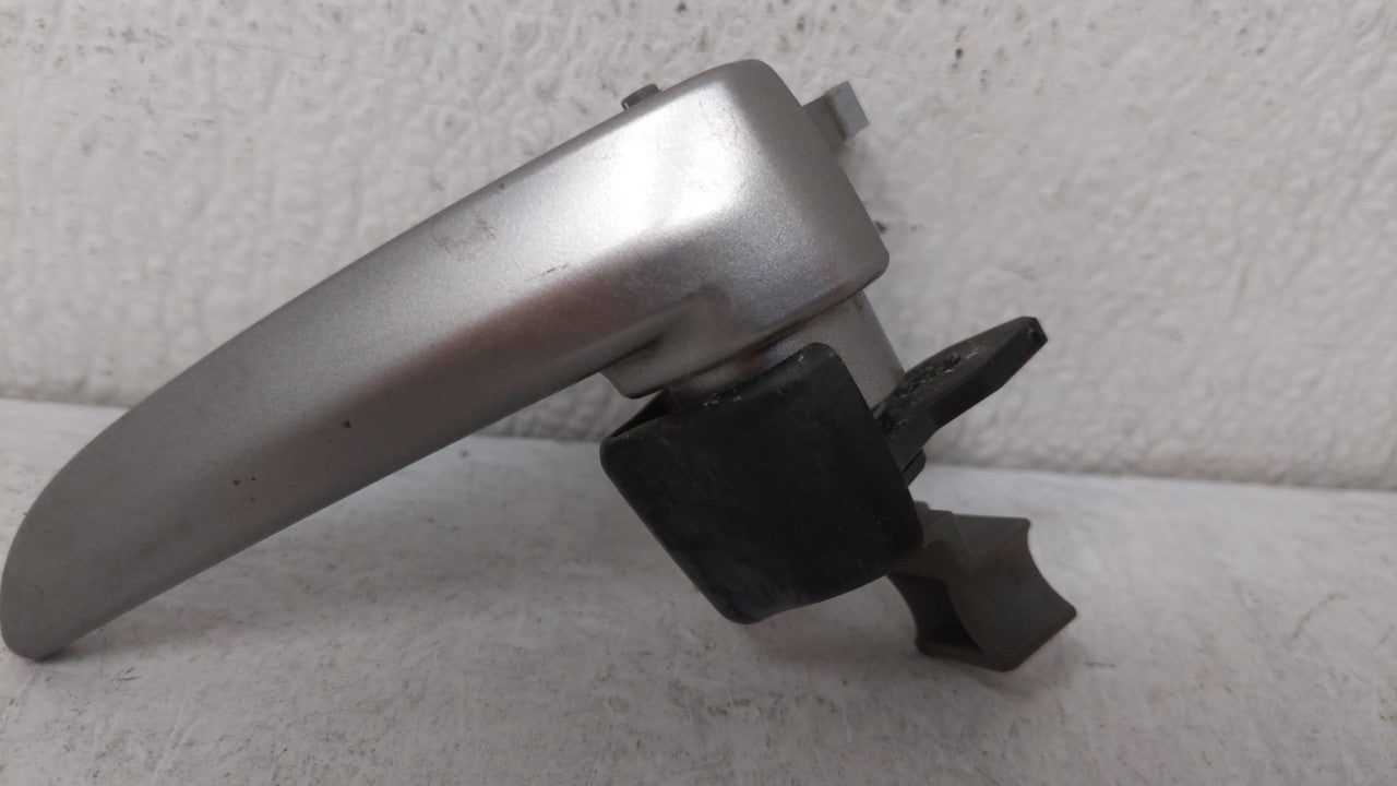 2007 Mazda 3 Passenger Front Right Door Handle Exterior Assembly Silver - Oemusedautoparts1.com