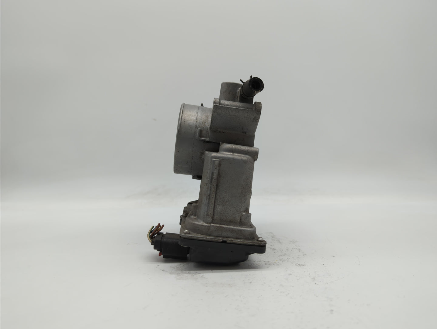 2006-2013 Mazda 3 Throttle Body P/N:L3R4 13 640 L3G2 13 640 A, P53N 13 640 Fits Fits 2006 2007 2008 2009 2010 2011 2012 2013