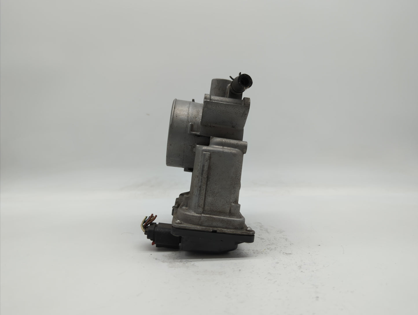 2006-2013 Mazda 3 Throttle Body P/N:L3R4 13 640 L3G2 13 640 A, P53N 13 640 Fits Fits 2006 2007 2008 2009 2010 2011 2012 2013