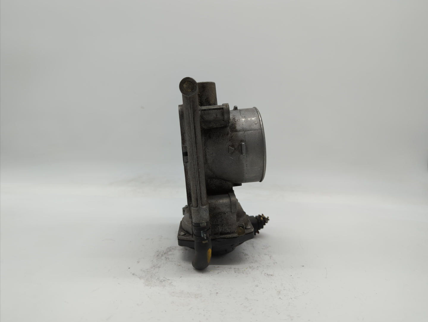 2006-2013 Mazda 3 Throttle Body P/N:L3R4 13 640 L3G2 13 640 A, P53N 13 640 Fits Fits 2006 2007 2008 2009 2010 2011 2012 2013