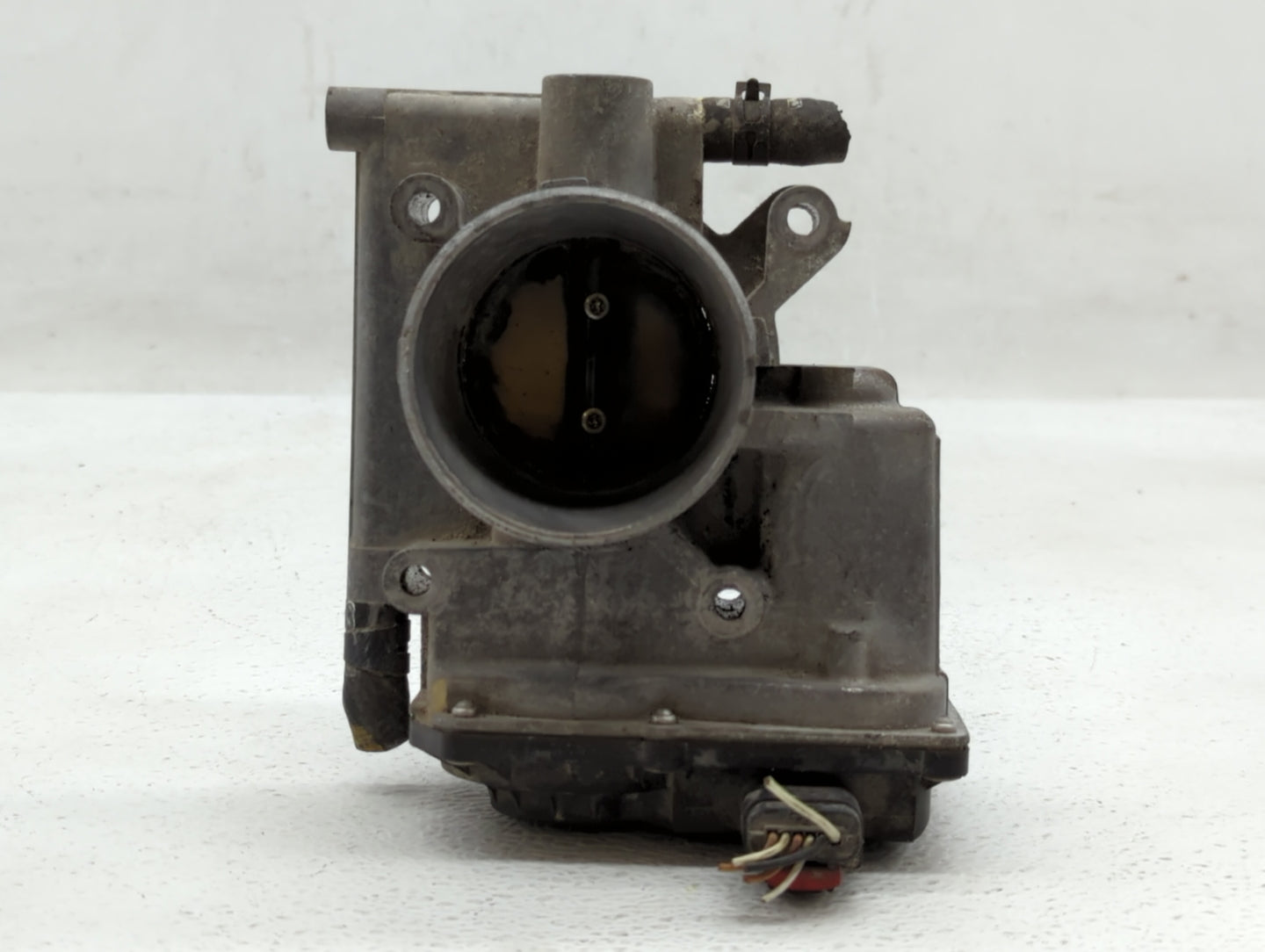 2006-2013 Mazda 3 Throttle Body P/N:L3R4 13 640 L3G2 13 640 A, P53N 13 640 Fits Fits 2006 2007 2008 2009 2010 2011 2012 2013