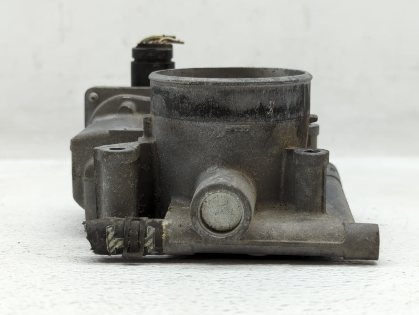 2006-2013 Mazda 3 Throttle Body P/N:L3R4 13 640 L3G2 13 640 A, P53N 13 640 Fits Fits 2006 2007 2008 2009 2010 2011 2012 2013