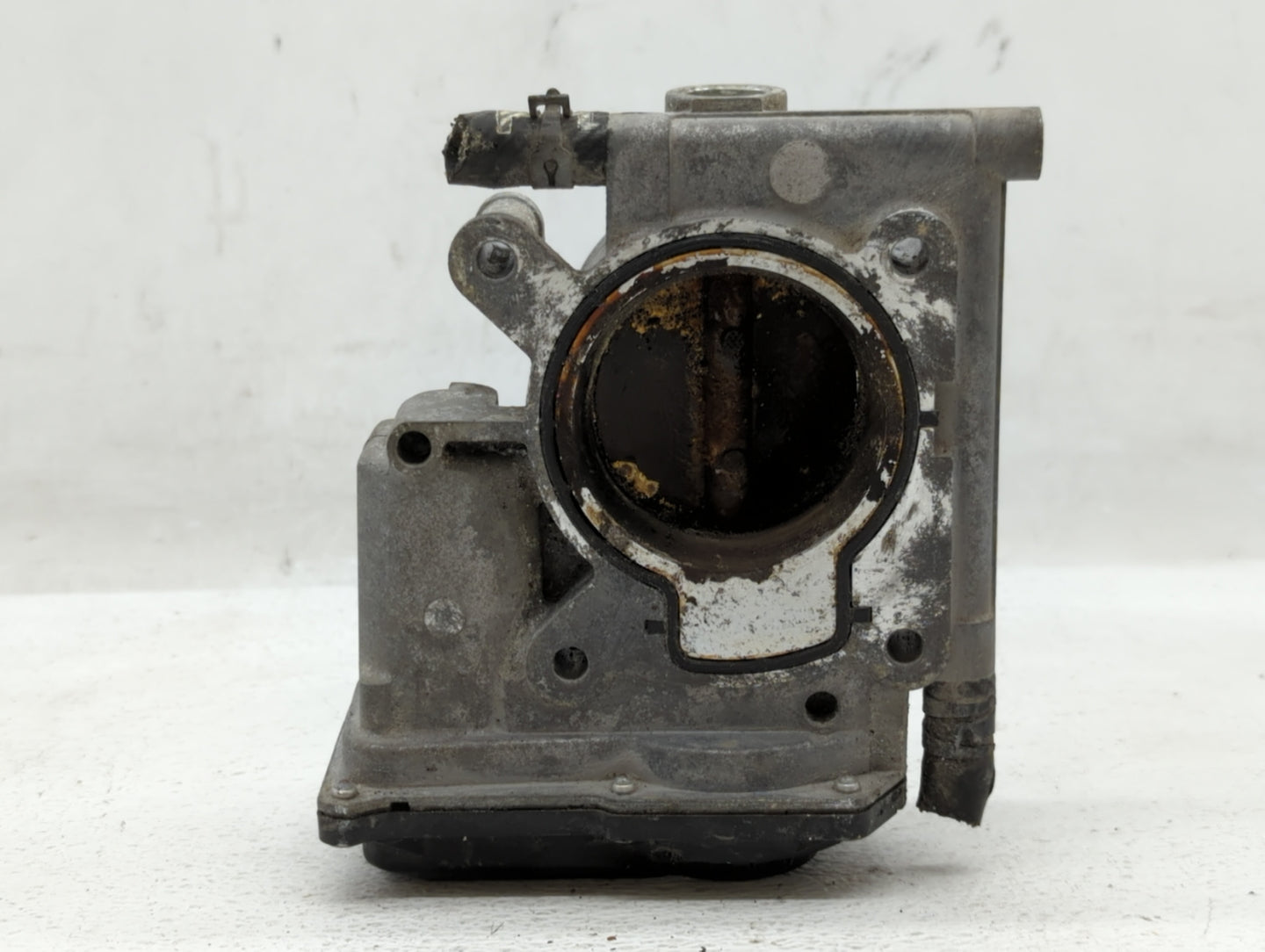 2006-2013 Mazda 3 Throttle Body P/N:L3R4 13 640 L3G2 13 640 A, P53N 13 640 Fits Fits 2006 2007 2008 2009 2010 2011 2012 2013