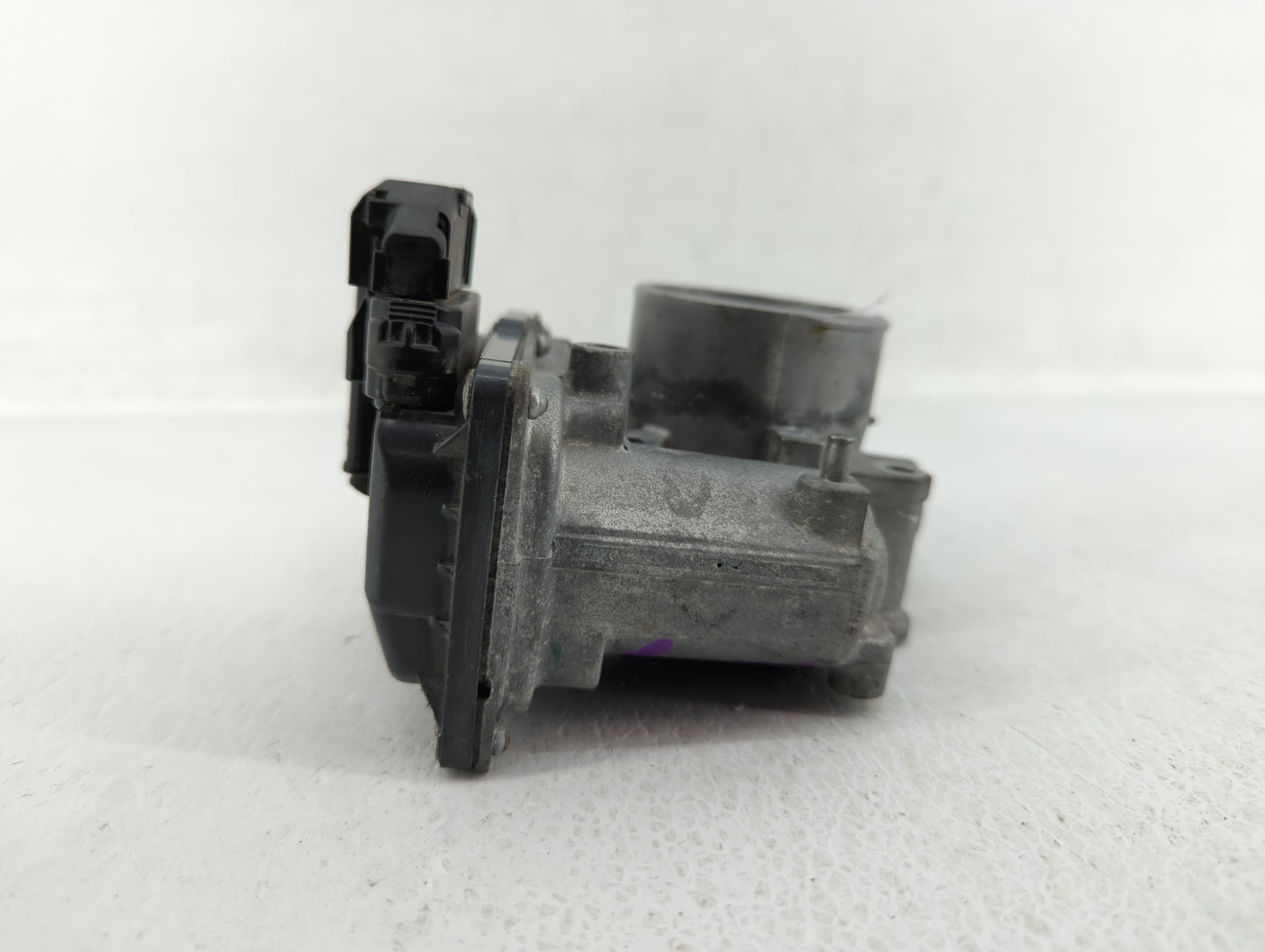 2006-2013 Mazda 3 Throttle Body P/N:L3R4 13 640 L3G2 13 640 A, P53N 13 640 Fits Fits 2006 2007 2008 2009 2010 2011 2012 2013