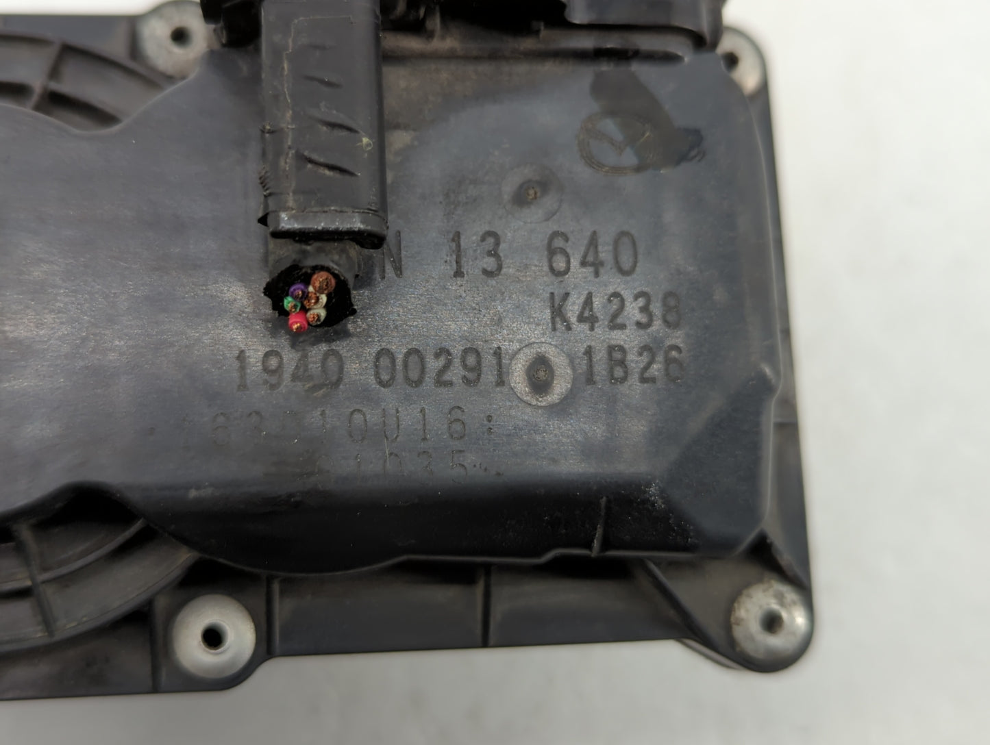 2006-2013 Mazda 3 Throttle Body P/N:L3R4 13 640 L3G2 13 640 A, P53N 13 640 Fits Fits 2006 2007 2008 2009 2010 2011 2012 2013