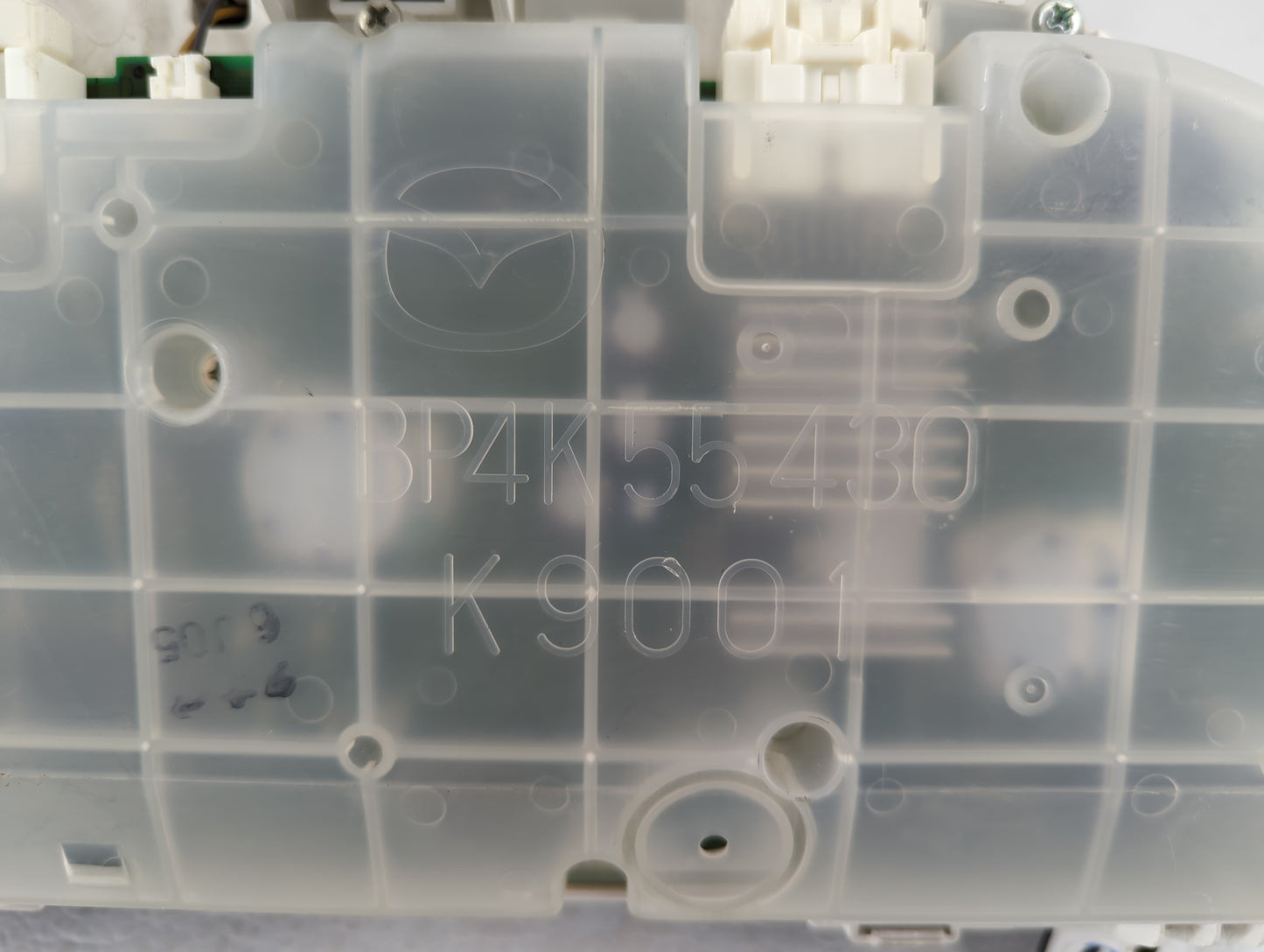 2007-2008 Mazda 3 Instrument Cluster Speedometer Gauges P/N:85 BAS1 A LG BBN4 K BP4K55430, 87 BAR9 A Fits Fits 2007 2008 OEM