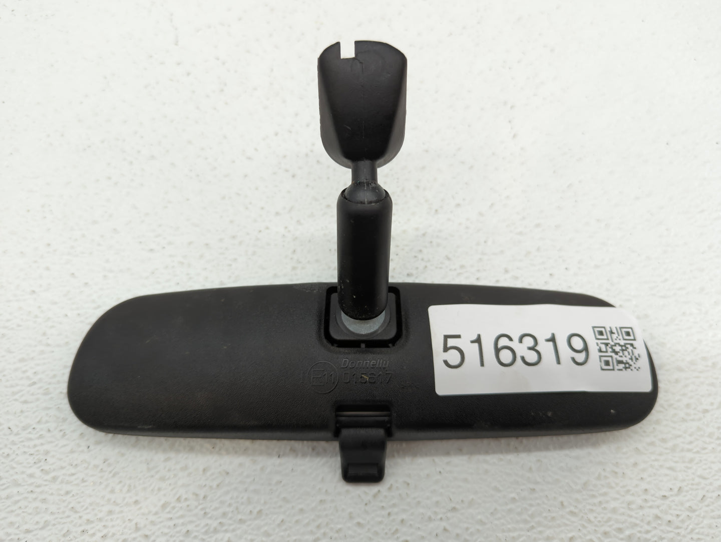 2007 Mazda 3 Interior Rear View Mirror Replacement OEM P/N:E11015617 Fits OEM Used Auto Parts - Oemusedautoparts1.com