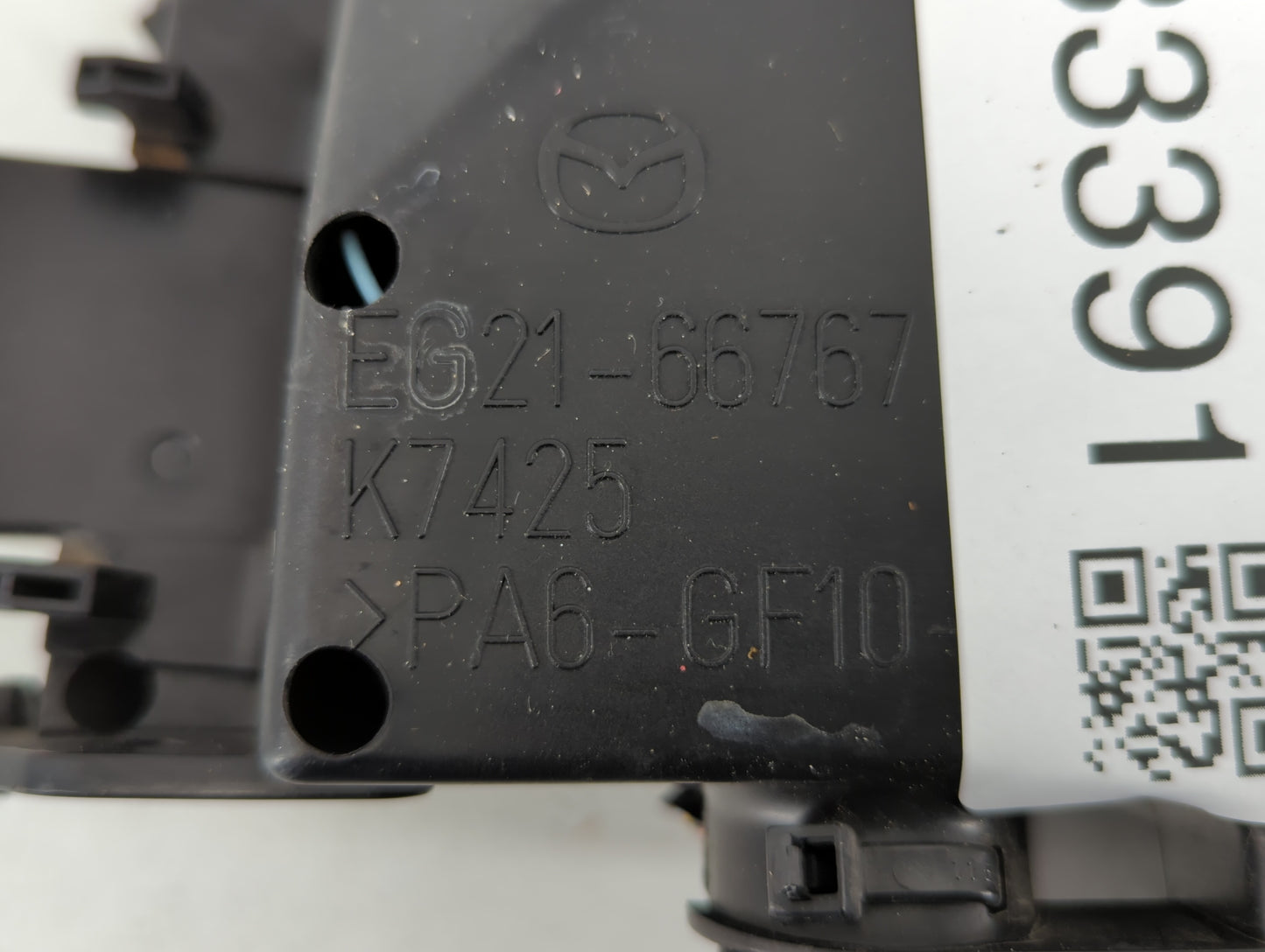 2004-2009 Mazda 3 Fusebox Fuse Box Panel Relay Module P/N:BP4K-66765 Fits Fits 2004 2005 2006 2007 2008 2009 OEM Used Auto P