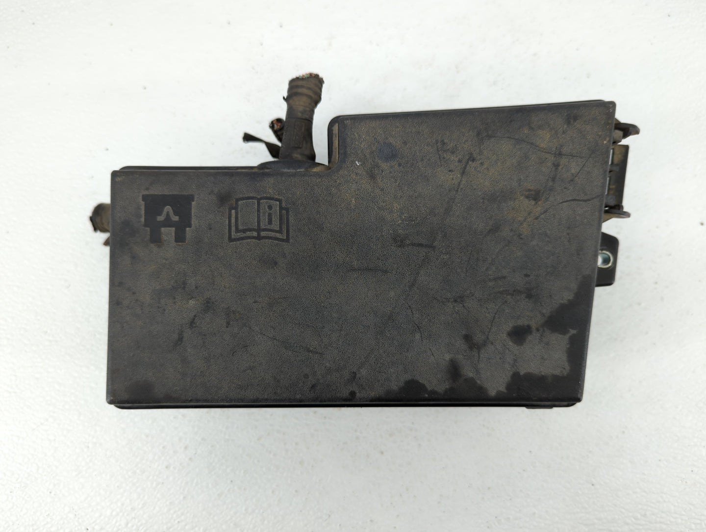 2004-2009 Mazda 3 Fusebox Fuse Box Panel Relay Module P/N:BP4K-66765 Fits Fits 2004 2005 2006 2007 2008 2009 OEM Used Auto P