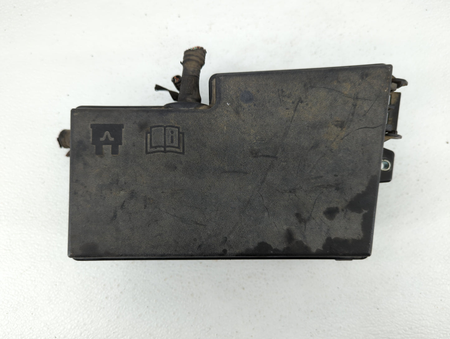 2004-2009 Mazda 3 Fusebox Fuse Box Panel Relay Module P/N:BP4K-66765 Fits Fits 2004 2005 2006 2007 2008 2009 OEM Used Auto P