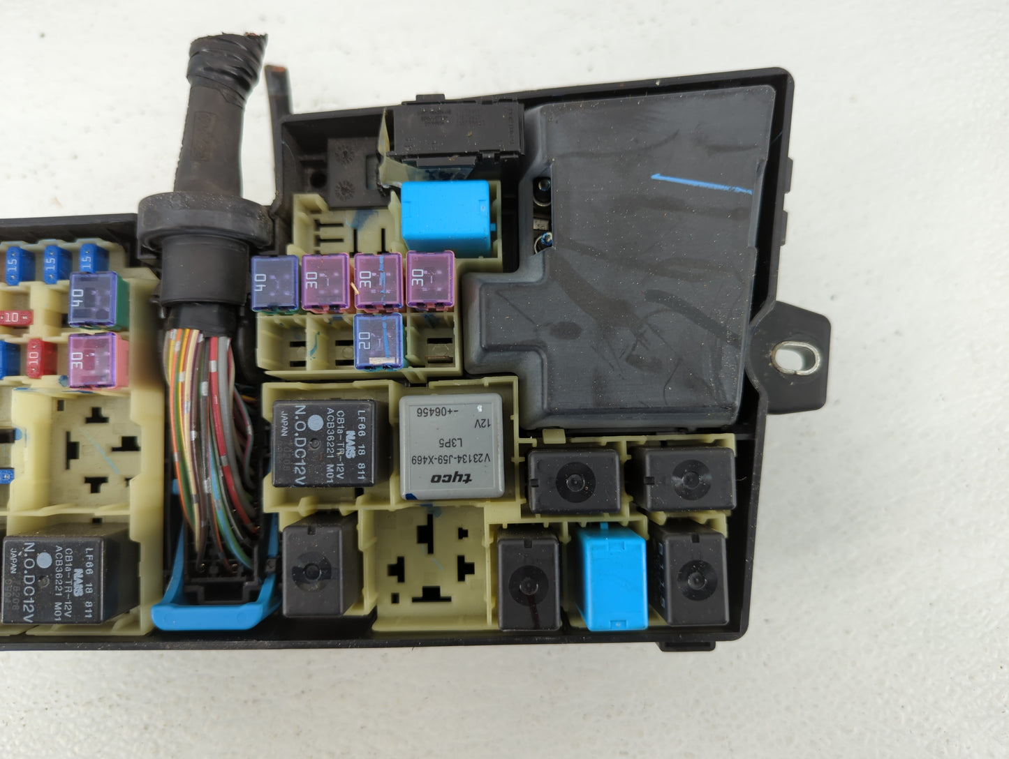 2004-2009 Mazda 3 Fusebox Fuse Box Panel Relay Module P/N:518818109 3M5T-14A142-AB Fits Fits 2004 2005 2006 2007 2008 2009 O