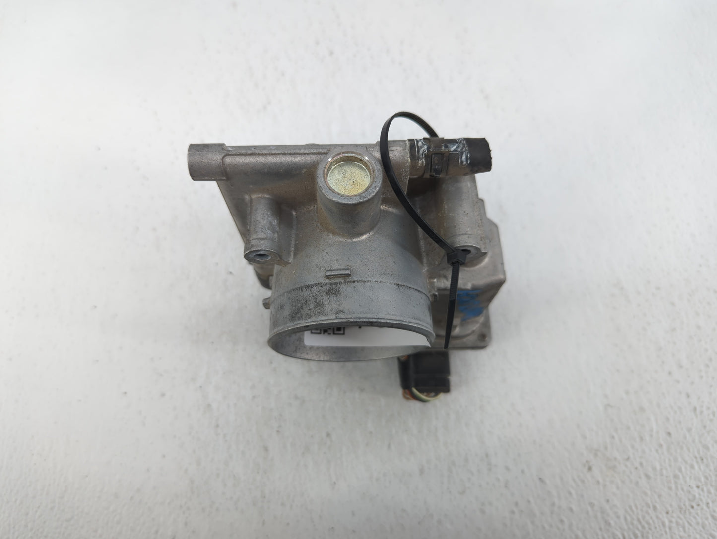 2007-2013 Mazda 3 Throttle Body P/N:L3R4 13 640 125001812 Fits Fits 2007 2008 2009 2010 2011 2012 2013 OEM Used Auto Parts -