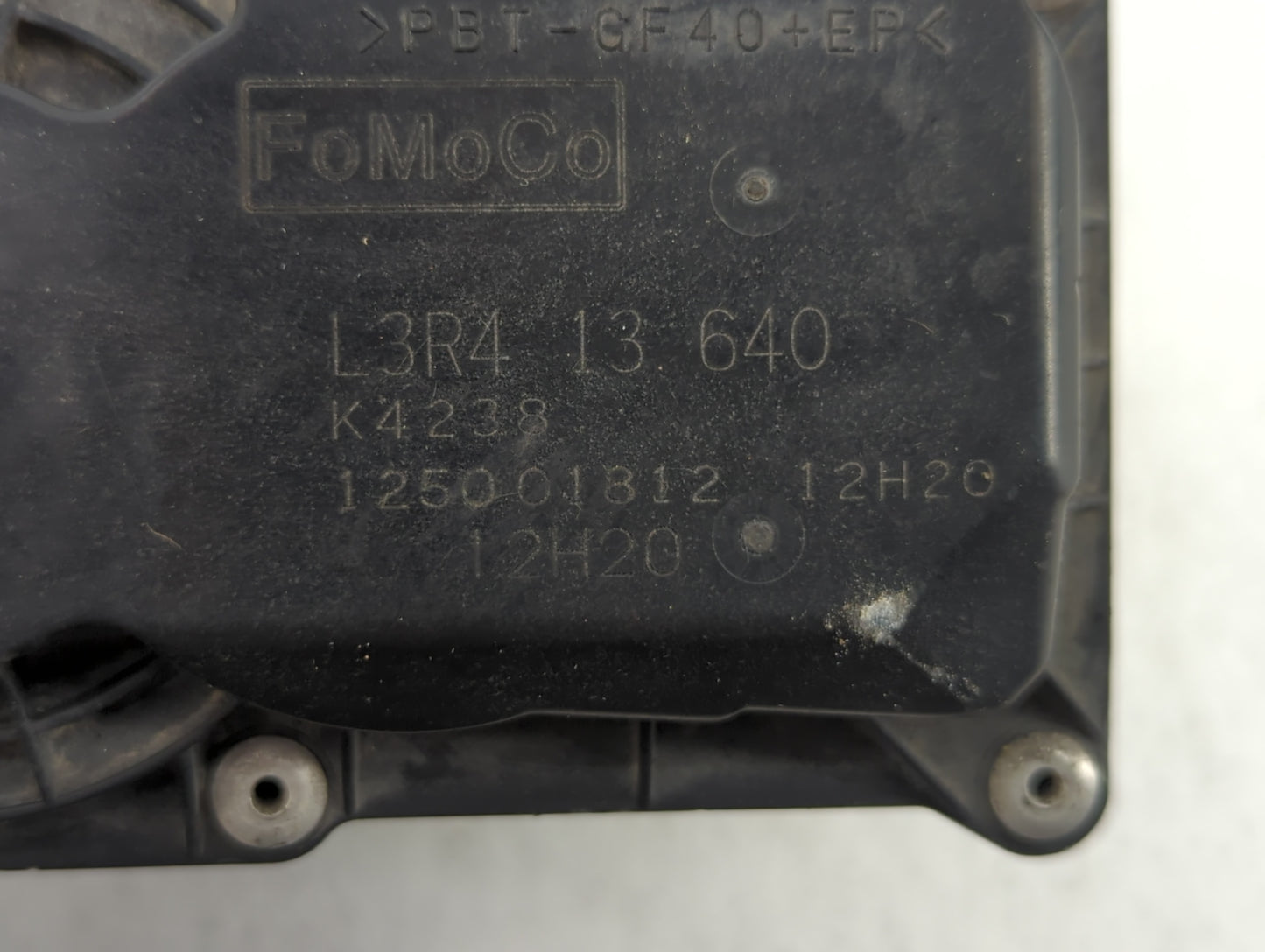 2007-2013 Mazda 3 Throttle Body P/N:L3R4 13 640 125001812 Fits Fits 2007 2008 2009 2010 2011 2012 2013 OEM Used Auto Parts -