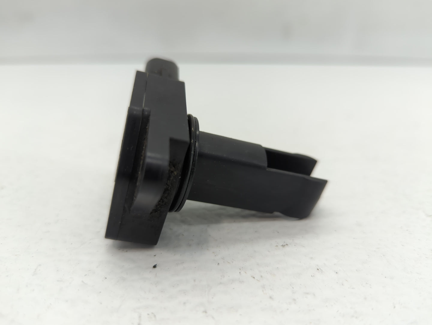 2004-2013 Mazda 3 Mass Air Flow Meter Maf - Oemusedautoparts1.com