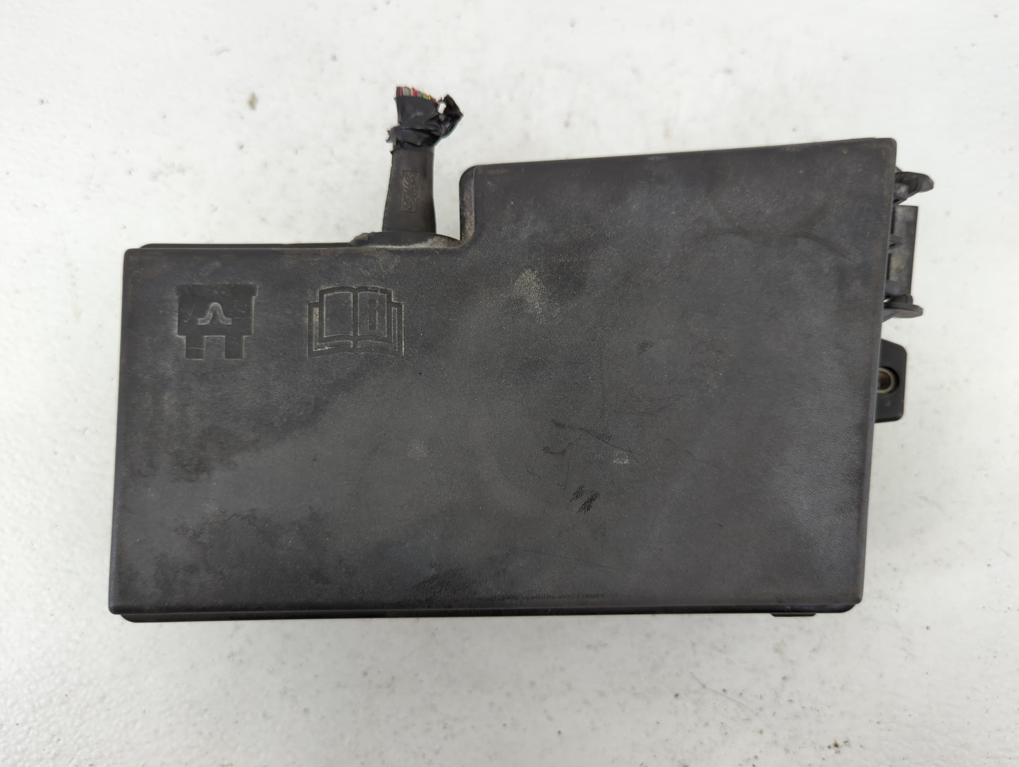2004-2009 Mazda 3 Fusebox Fuse Box Panel Relay Module P/N:518818109 Fits Fits 2004 2005 2006 2007 2008 2009 OEM Used Auto Pa