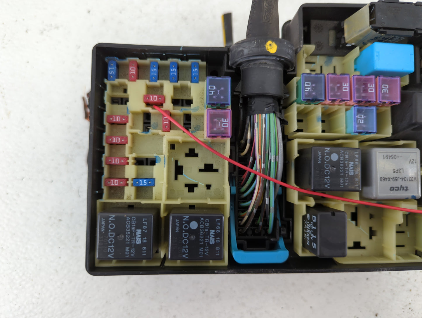 2004-2009 Mazda 3 Fusebox Fuse Box Panel Relay Module P/N:518818109 Fits Fits 2004 2005 2006 2007 2008 2009 OEM Used Auto Pa