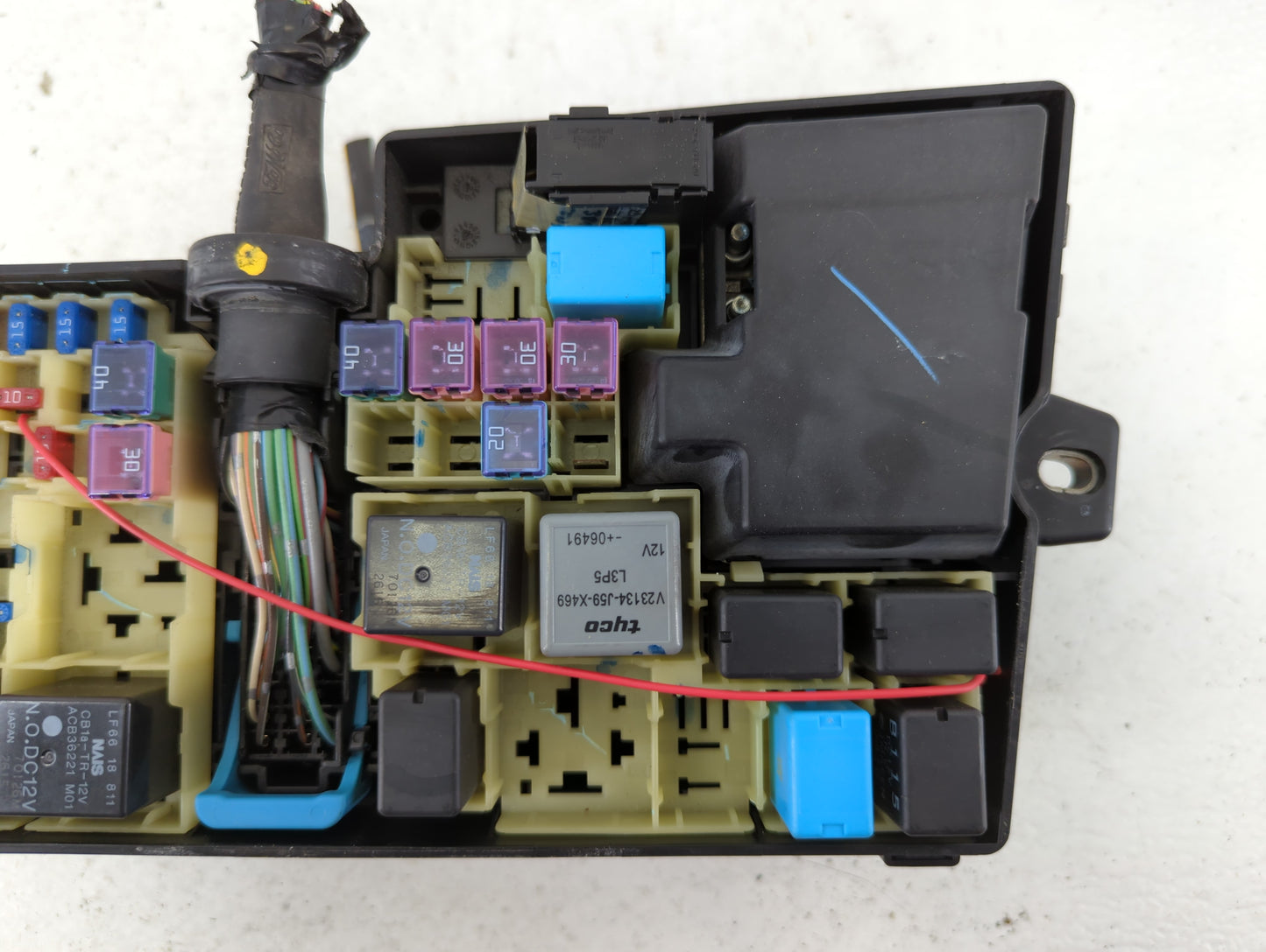 2004-2009 Mazda 3 Fusebox Fuse Box Panel Relay Module P/N:518818109 Fits Fits 2004 2005 2006 2007 2008 2009 OEM Used Auto Pa