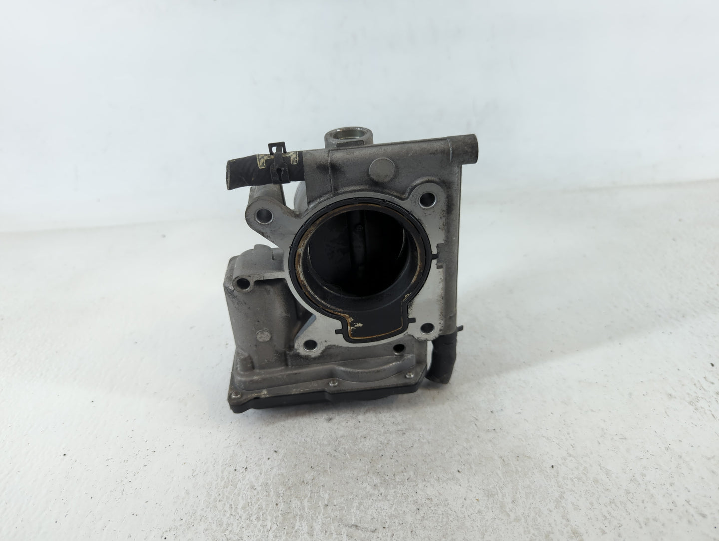 2006-2013 Mazda 3 Throttle Body P/N:125000858 L3R4 13 640 Fits Fits 2006 2007 2008 2009 2010 2011 2012 2013 OEM Used Auto Pa