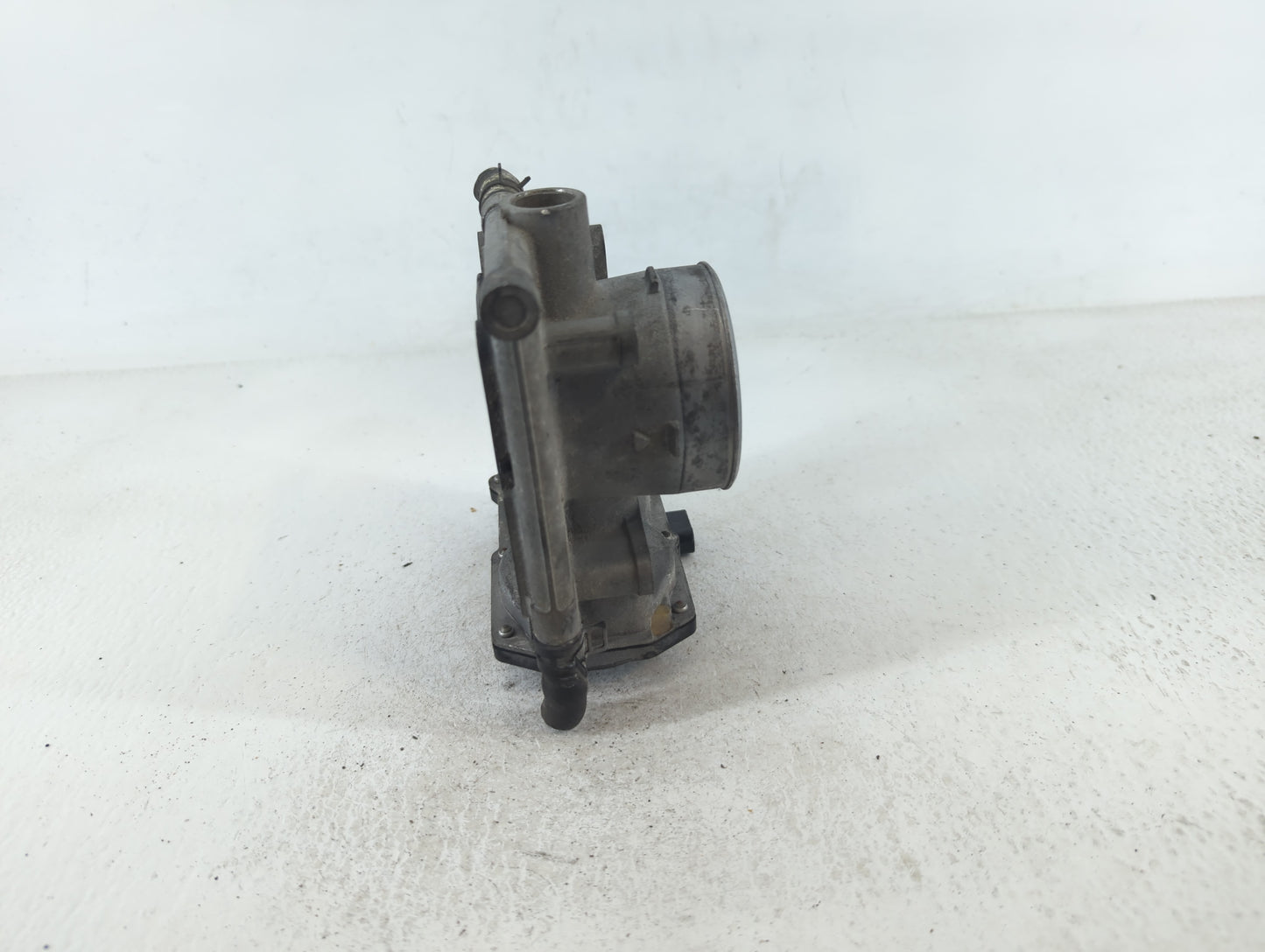 2006-2013 Mazda 3 Throttle Body P/N:125000858 L3R4 13 640 Fits Fits 2006 2007 2008 2009 2010 2011 2012 2013 OEM Used Auto Pa