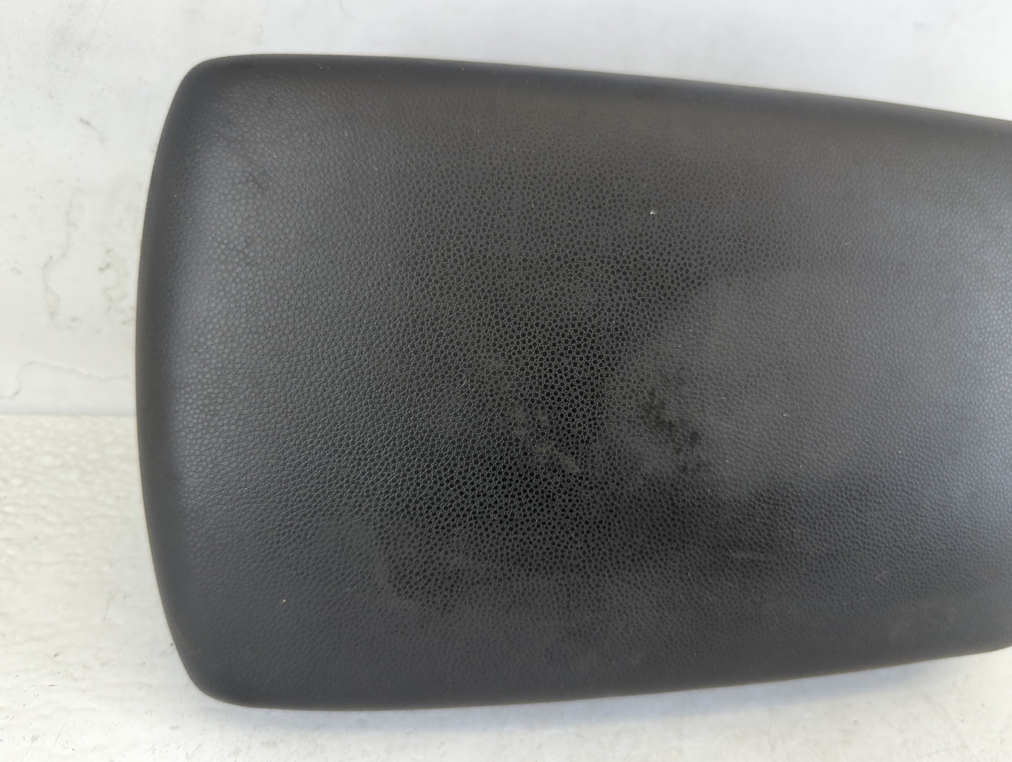 2007 Mazda 3 Center Console Armrest Cover Lid Black 677980 - Oemusedautoparts1.com