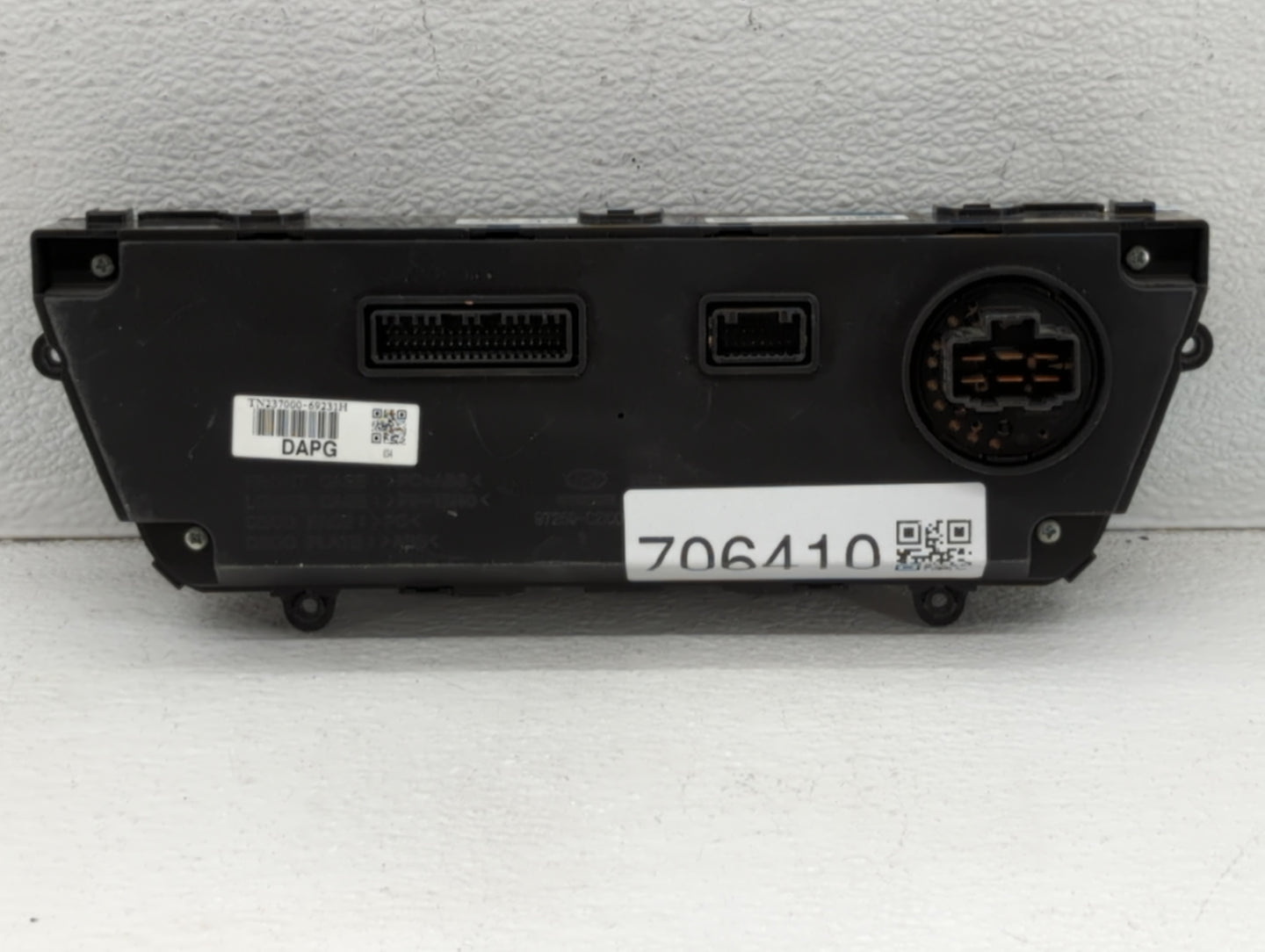 2007-2008 Mazda 3 Climate Control Module Temperature AC/Heater Replacement P/N:97250-C2031 Fits Fits 2007 2008 OEM Used Auto