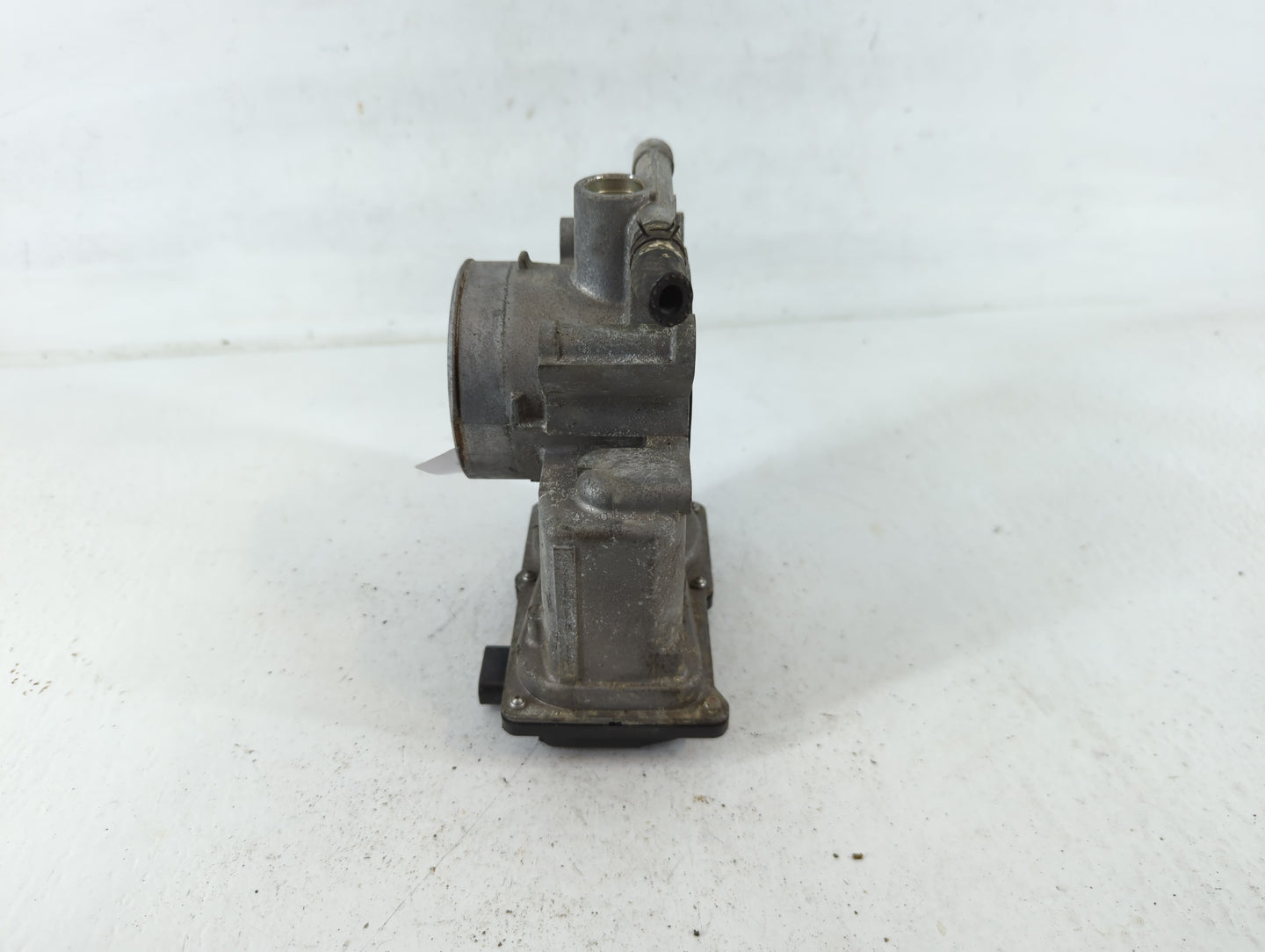 2006-2013 Mazda 3 Throttle Body P/N:125001511 L3R4 13 640 Fits Fits 2006 2007 2008 2009 2010 2011 2012 2013 OEM Used Auto Pa