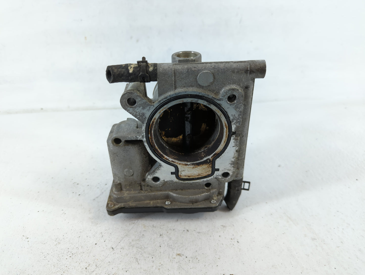2006-2013 Mazda 3 Throttle Body P/N:125001511 L3R4 13 640 Fits Fits 2006 2007 2008 2009 2010 2011 2012 2013 OEM Used Auto Pa