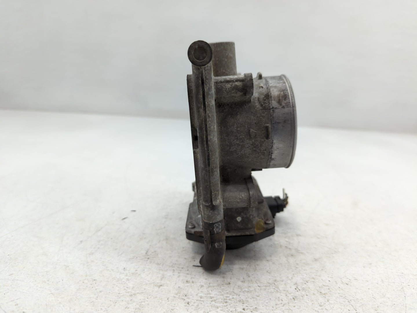 2006-2013 Mazda 3 Throttle Body P/N:125002222 Fits Fits 2006 2007 2008 2009 2010 2011 2012 2013 OEM Used Auto Parts - Oemuse