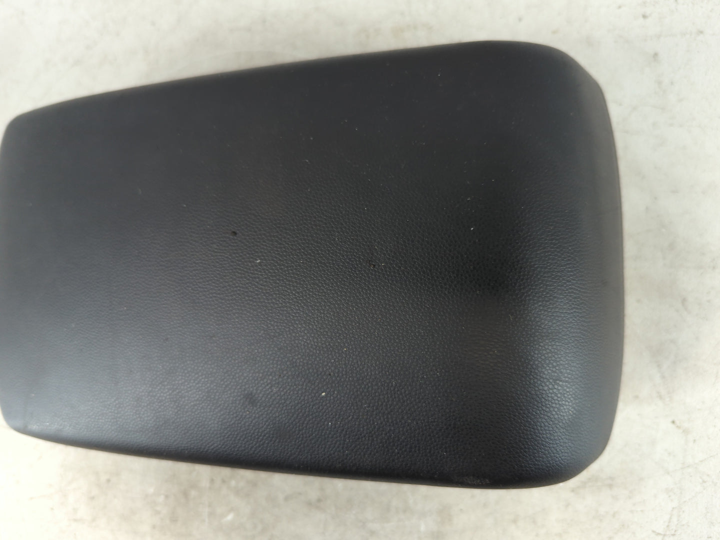 2007 Mazda 3 Center Console Armrest Cover Lid Fits OEM Used Auto Parts - Oemusedautoparts1.com