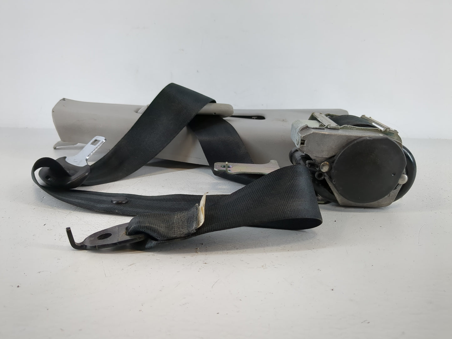 2006-2009 Mazda 3 Passenger Front Seatbelt Retractor - Oemusedautoparts1.com