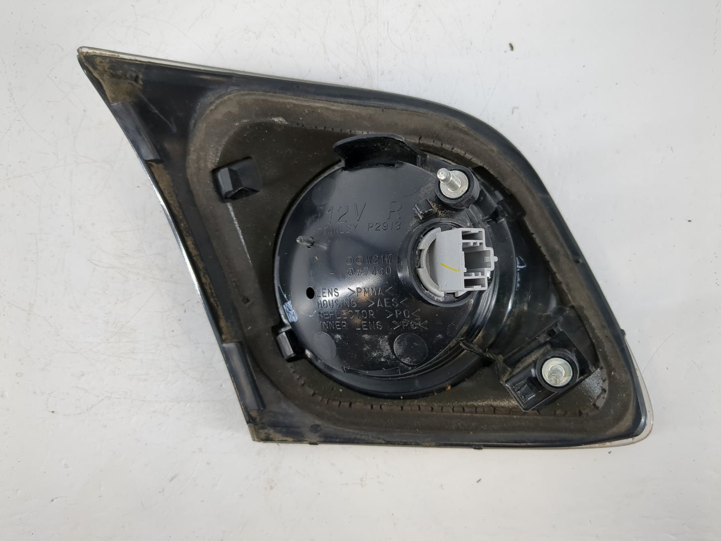 2007 Mazda 3 Passenger Right Side Tail Light Taillight Deck Lid Mounted - Oemusedautoparts1.com