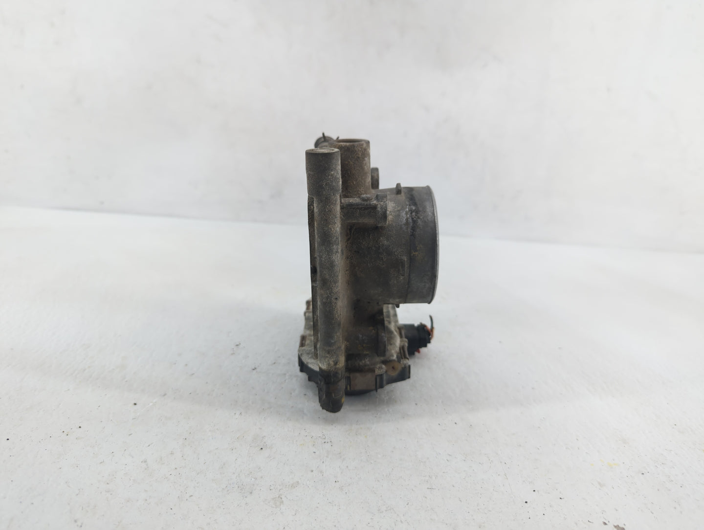 2006-2007 Mazda 5 Throttle Body P/N:3M4G-AJ 3M4G-AG, 3M46-AD, 3M4G-AE Fits Fits 2003 2004 2005 2006 2007 OEM Used Auto Parts