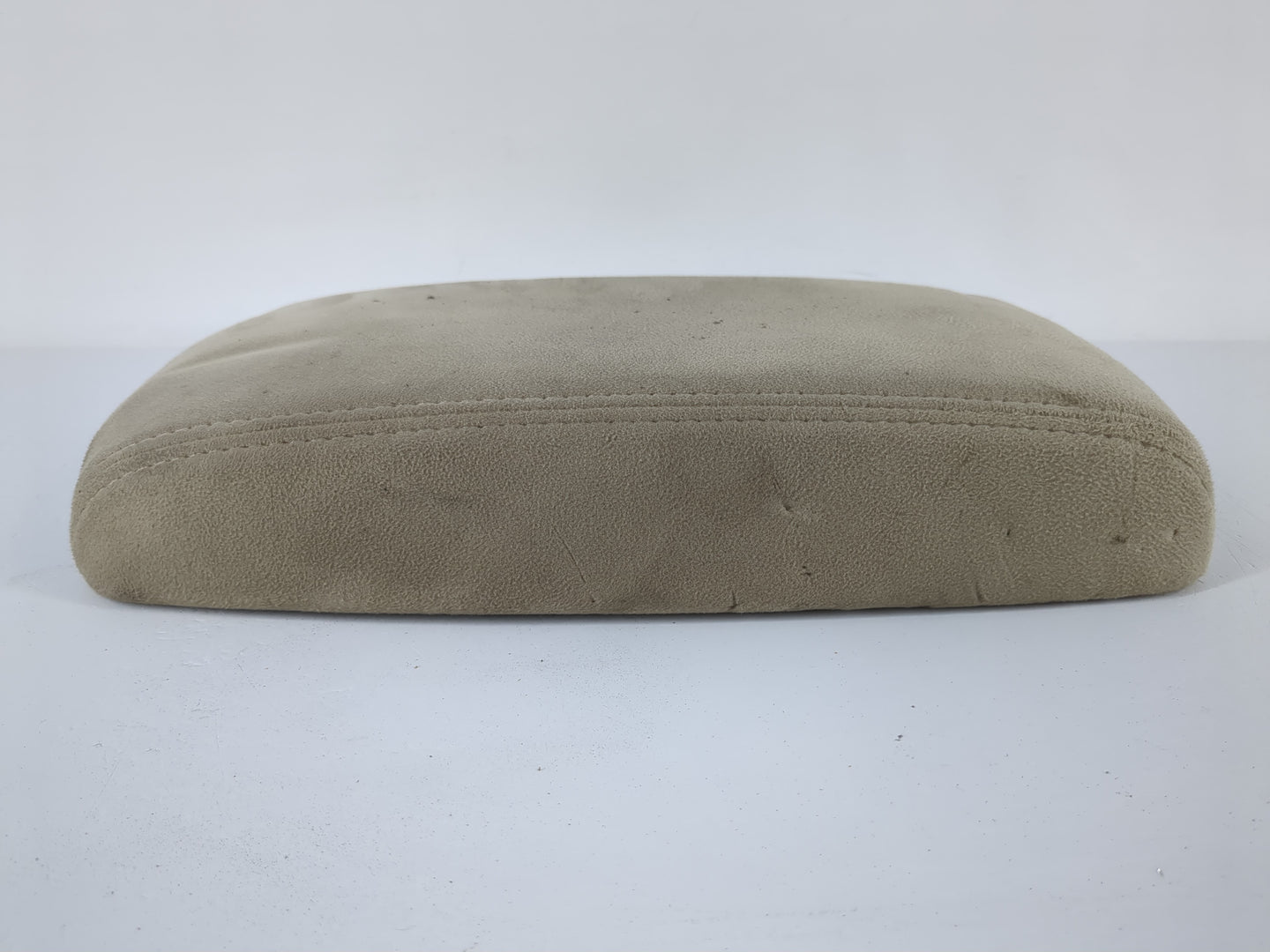 2007 Mazda 6 Center Console Armrest Cover Lid Fits OEM Used Auto Parts - Oemusedautoparts1.com