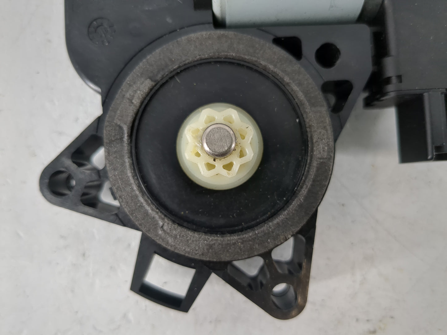 2007 Mazda 6 Driver Front Left Power Window Motor - Oemusedautoparts1.com