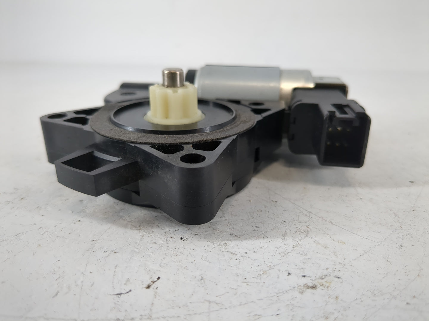2007 Mazda 6 Driver Front Left Power Window Motor - Oemusedautoparts1.com