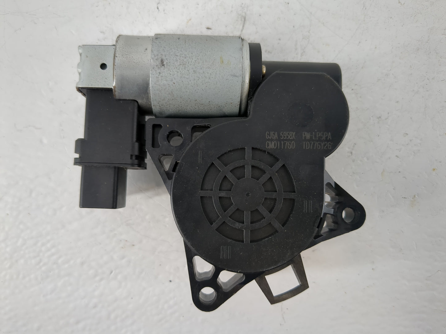 2007 Mazda 6 Driver Front Left Power Window Motor - Oemusedautoparts1.com