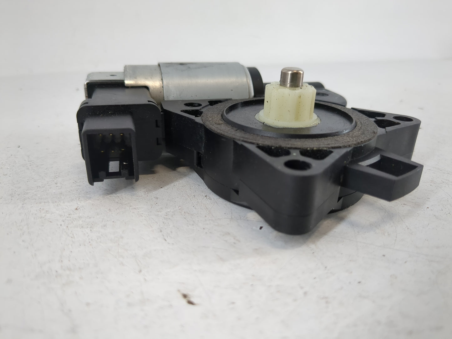 2006-2007 Mazda 6 Passenger Front Right Power Window Motor - Oemusedautoparts1.com
