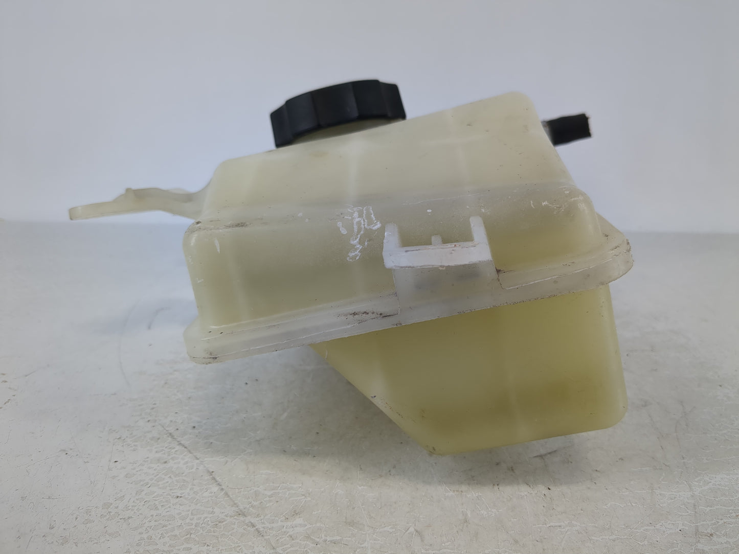 2003-2008 Mazda 6 Radiator Coolant Overflow Expansion Tank Bottle - Oemusedautoparts1.com