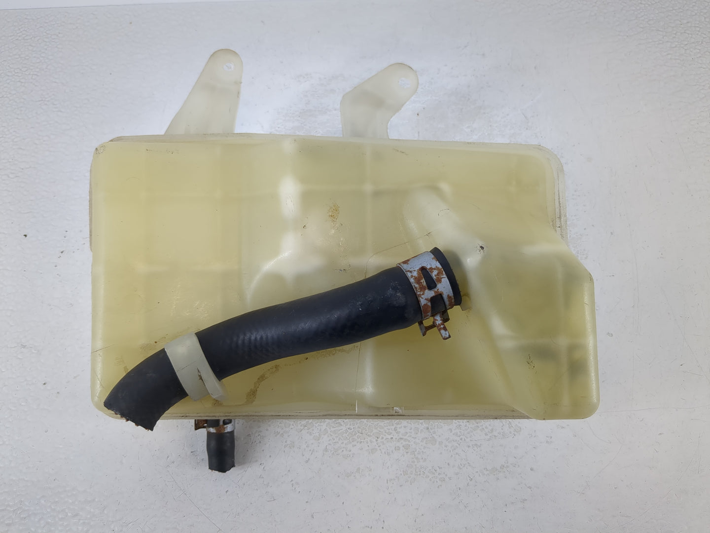 2003-2008 Mazda 6 Radiator Coolant Overflow Expansion Tank Bottle - Oemusedautoparts1.com
