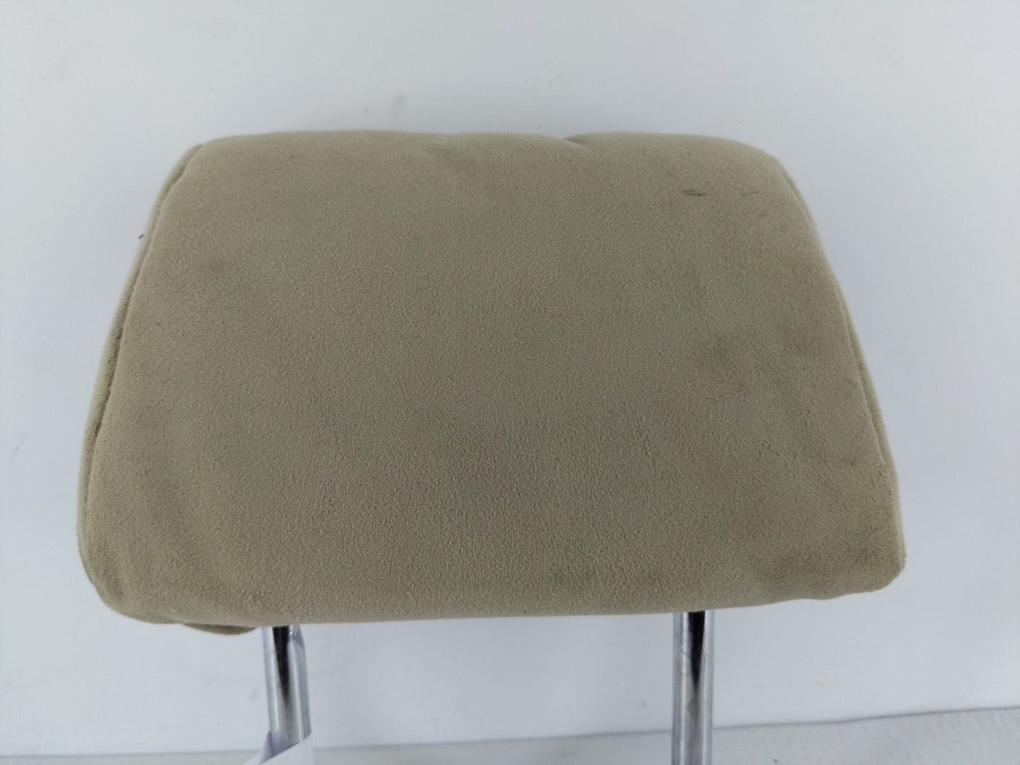 2006-2007 Mazda 6 Headrest Head Rest Rear Center Seat Fits Fits 2006 2007 OEM Used Auto Parts - Oemusedautoparts1.com