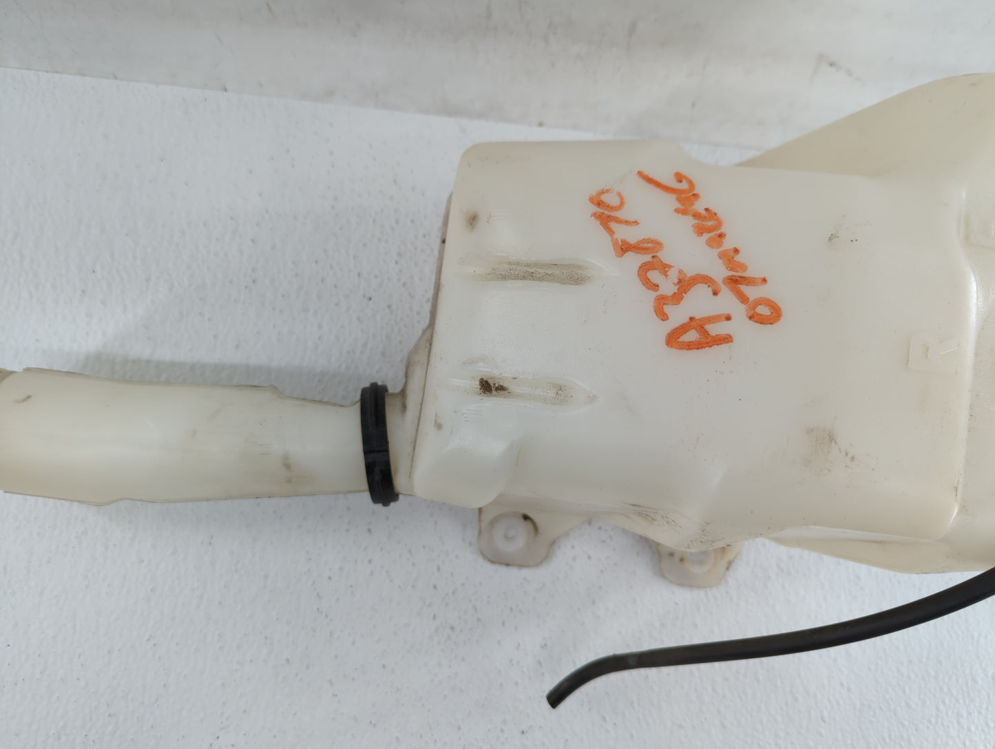 2006-2008 Mazda 6 Windshield Washer Fluid Reservoir Bottle Oem - Oemusedautoparts1.com