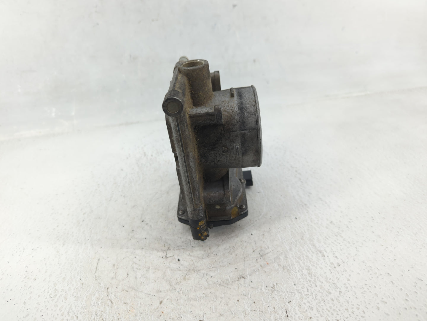 2006-2008 Mazda 6 Throttle Body P/N:6M8G-9F991-A Fits Fits 2006 2007 2008 2009 2010 2011 2012 2013 OEM Used Auto Parts - Oem
