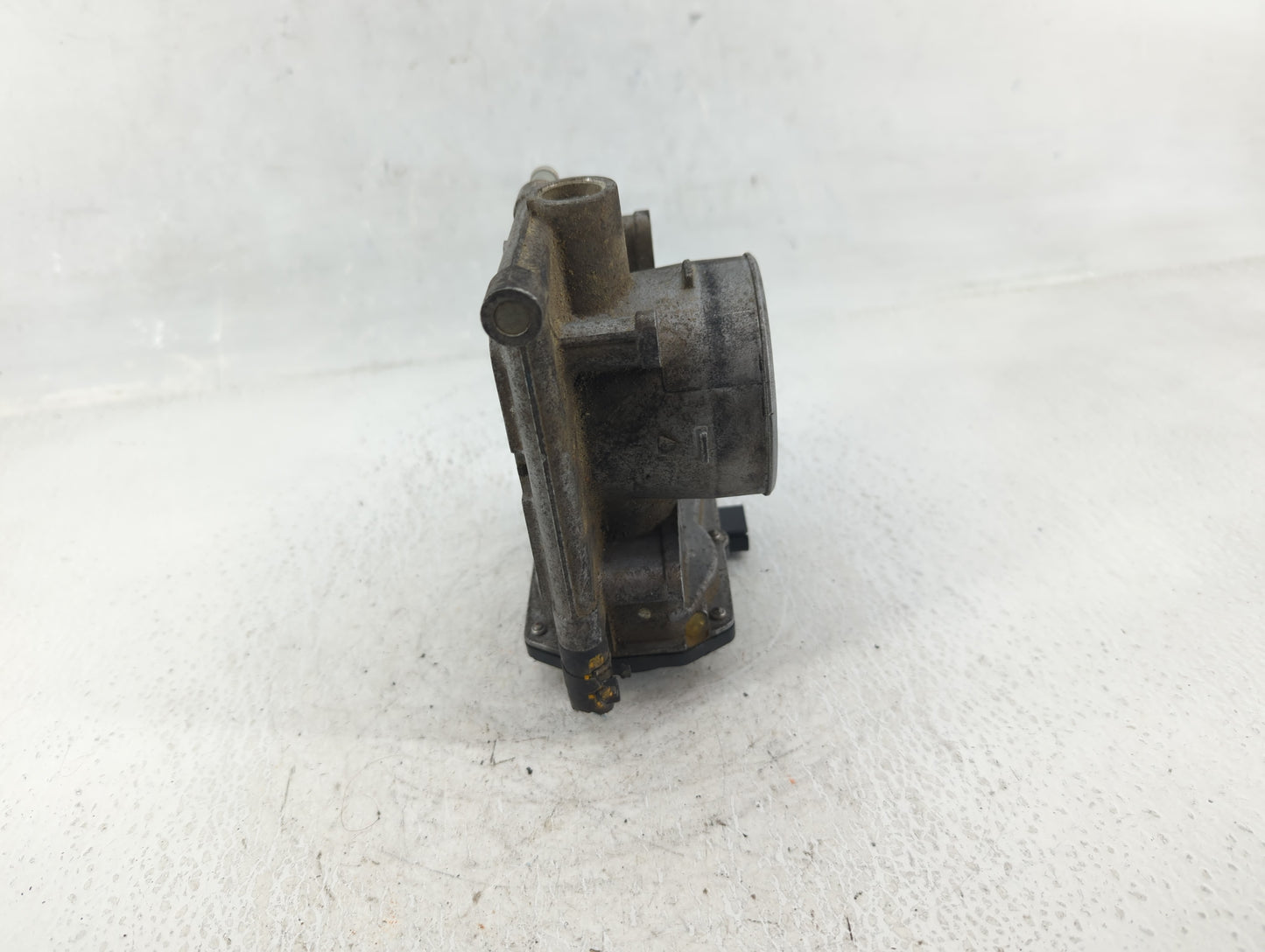 2006-2008 Mazda 6 Throttle Body P/N:6M8G-9F991-A Fits Fits 2006 2007 2008 2009 2010 2011 2012 2013 OEM Used Auto Parts - Oem