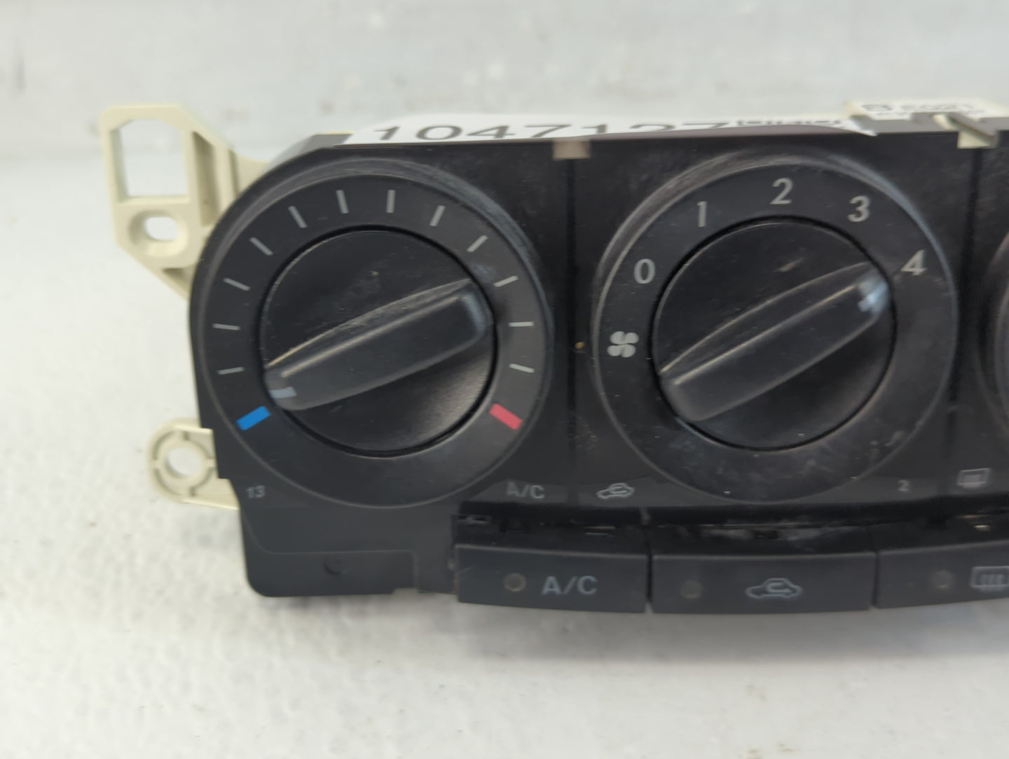 2007-2009 Mazda Cx-7 Climate Control Module Temperature AC/Heater Replacement P/N:M1900EG21G07 Fits Fits 2007 2008 2009 OEM 